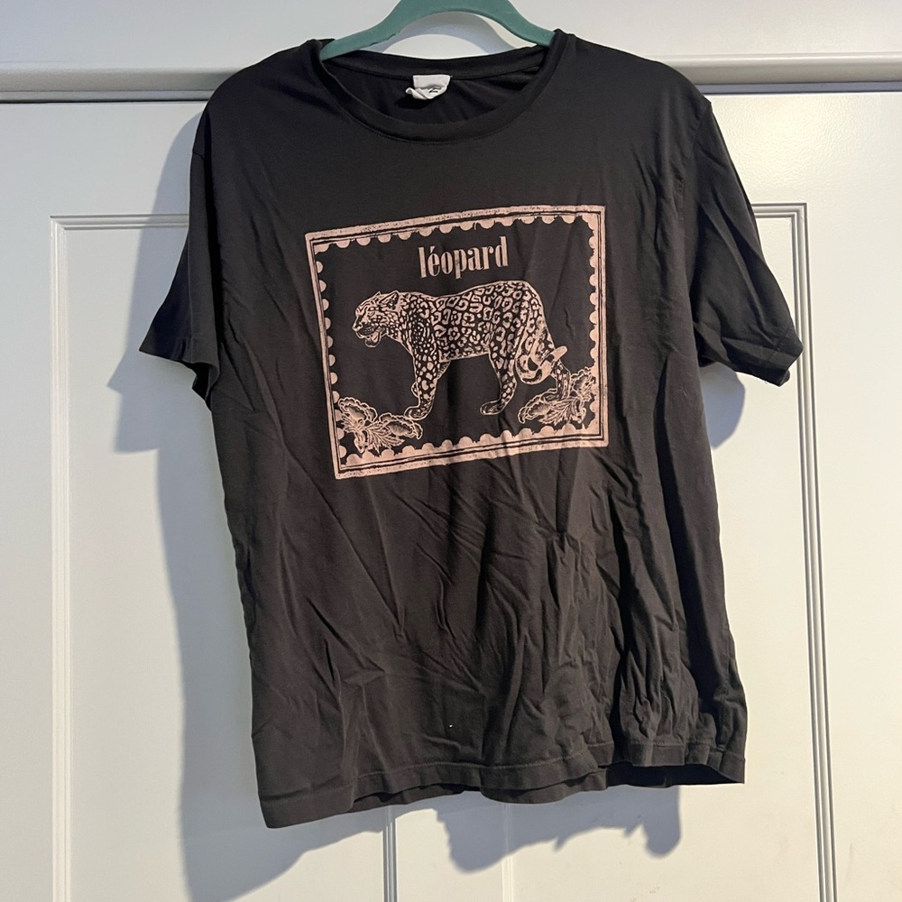 Anthropologie Letluv Leopard Stamp Tee - Sz. M - Picture 2 of 9